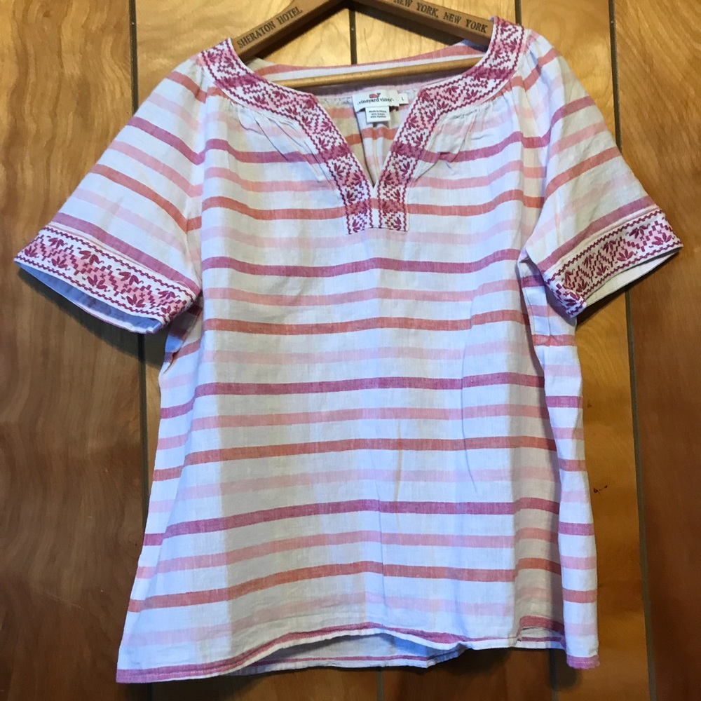 Vineyard Vines V neck